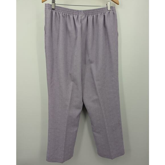 Alfred Dunner Women's Size 14 Lavender Cropped Pants Lightweight Pull-On Pastel - Picture 2 of 4